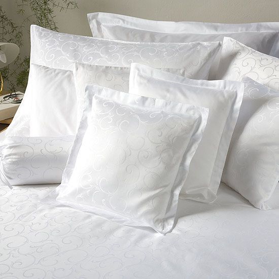 Jednofarebné damaškové posteľné obliečky Bohema Ornella FNR biela, Dadka